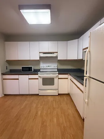 $2,500 | 527 West Eastman Street, Unit 1C, Arlington Heights, IL 60005