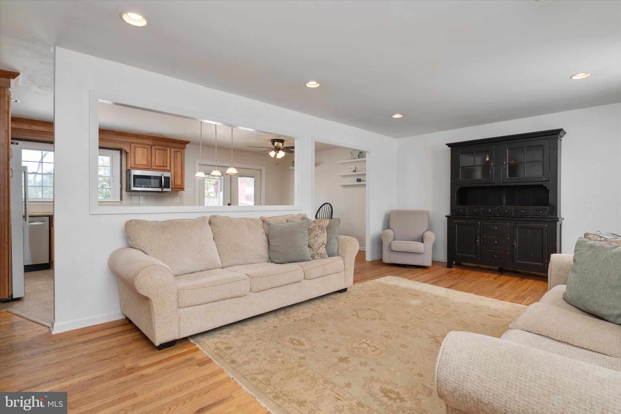 903 Old County Road Severna Park, MD 21146 - Photo 13 of 36