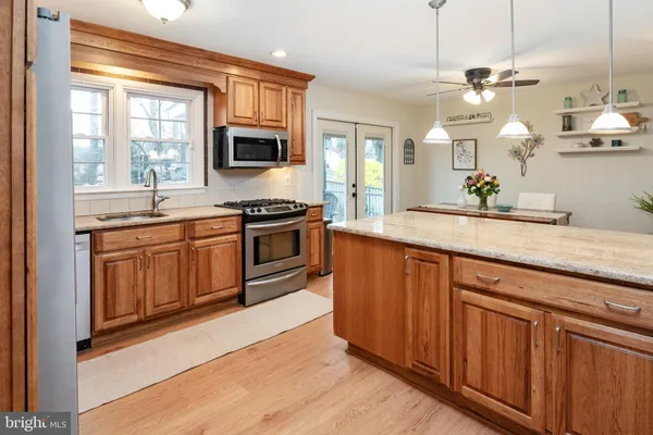 $699,900 | 903 Old County Road, Severna Park, MD 21146