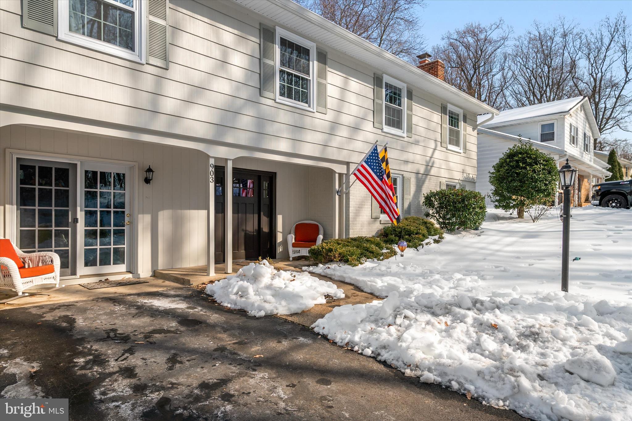 903 Old County Road Severna Park, MD 21146 - Photo 4 of 36