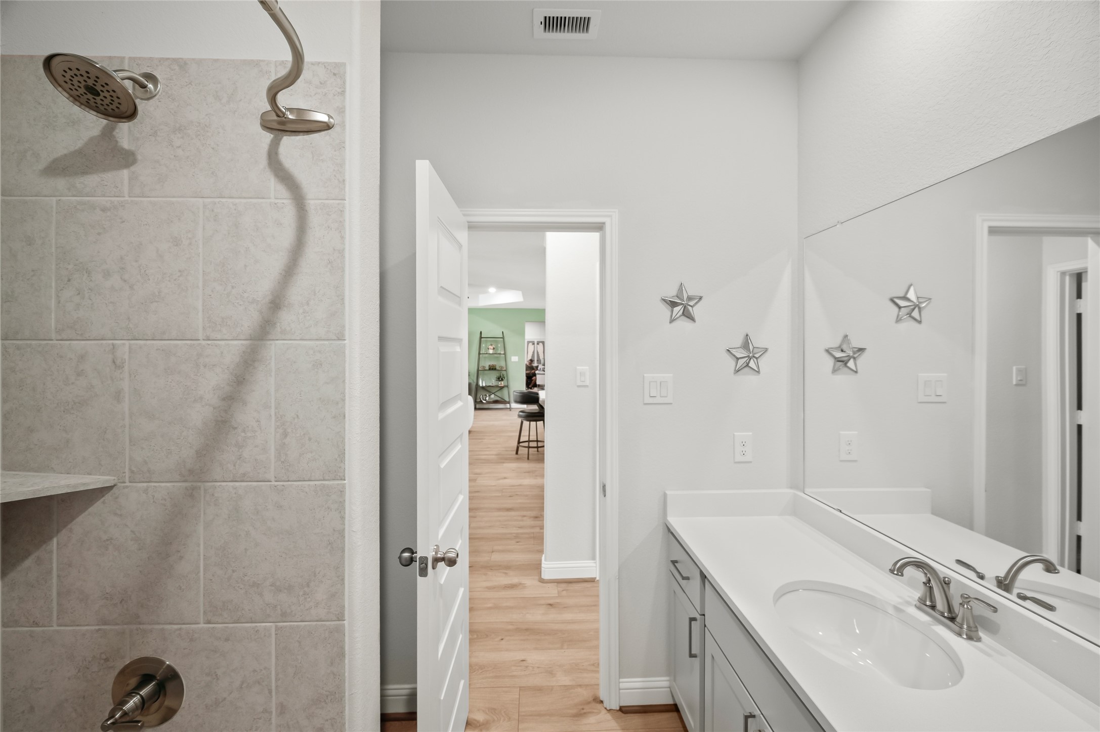 13419 Maverick Trail Road Conroe, TX 77303 - Photo 26 of 49 Another view of the secondary full bathroom.