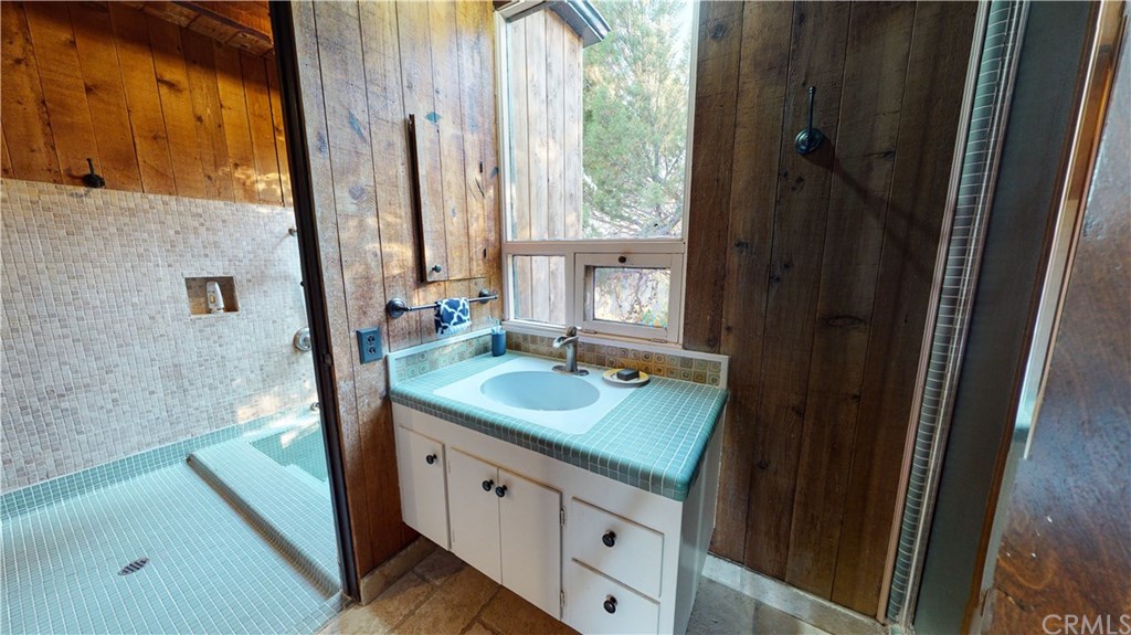 4669 Webb Canyon Road Claremont, CA 91711 - Photo 24 of 62 Bathroom - Main House