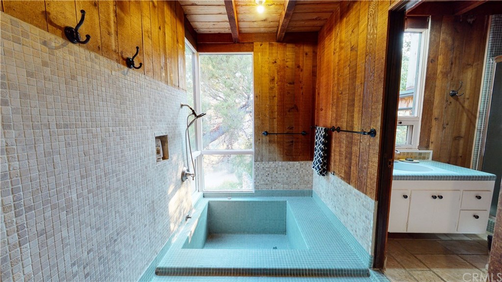 4669 Webb Canyon Road Claremont, CA 91711 - Photo 25 of 62 Bathroom - Main House