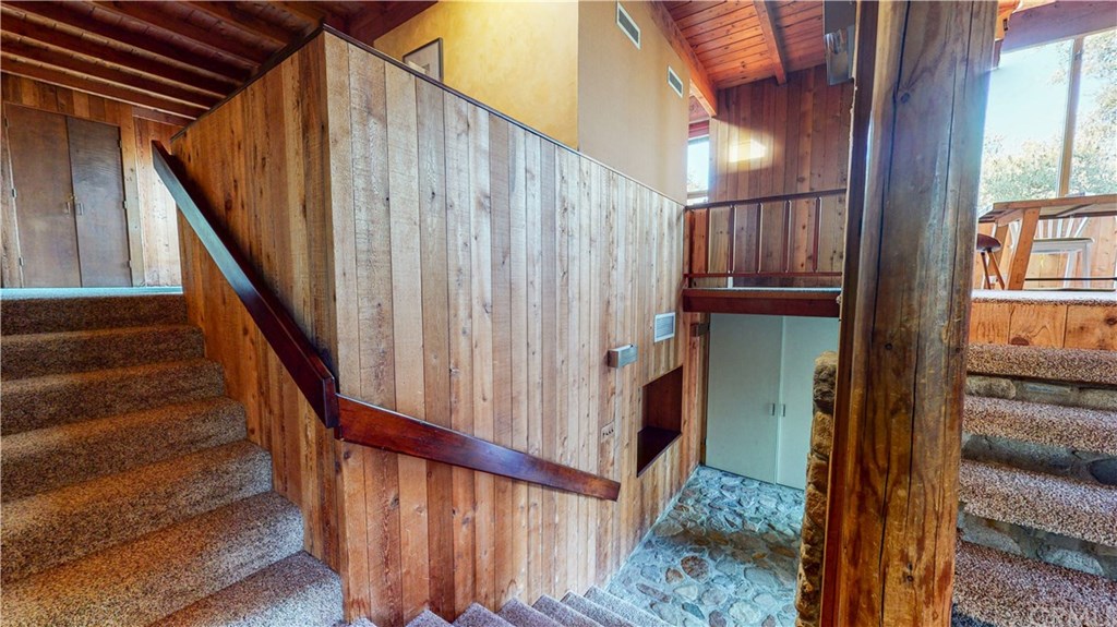 4669 Webb Canyon Road Claremont, CA 91711 - Photo 37 of 62 Hallway - Main House