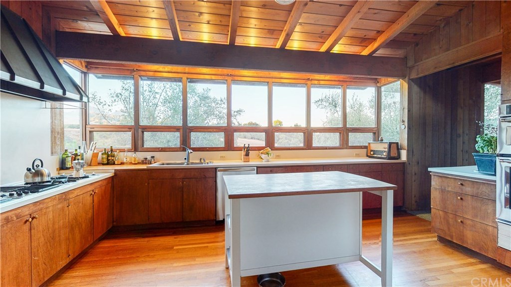 4669 Webb Canyon Road Claremont, CA 91711 - Photo 9 of 62 Kitchen - Main House