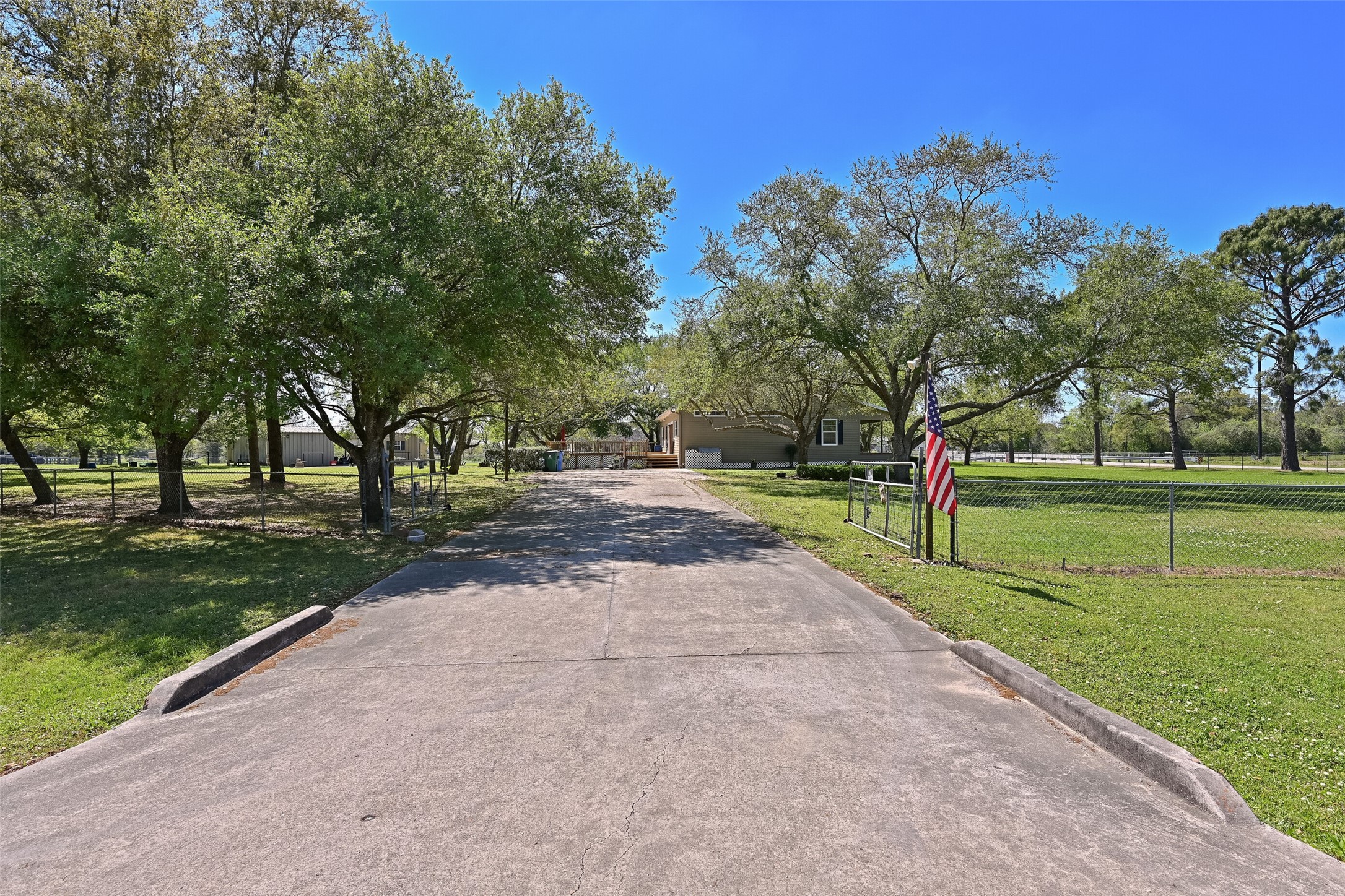 1 Wolfe Lane Manvel, TX 77578 - Photo 41 of 45