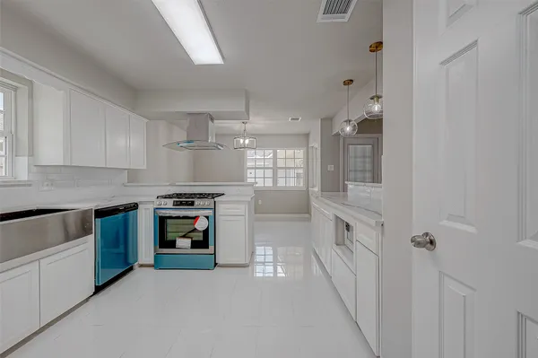 $3,500 | 5622 Valkeith Drive, Houston, TX 77096