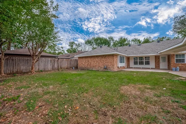 $3,500 | 5622 Valkeith Drive, Houston, TX 77096
