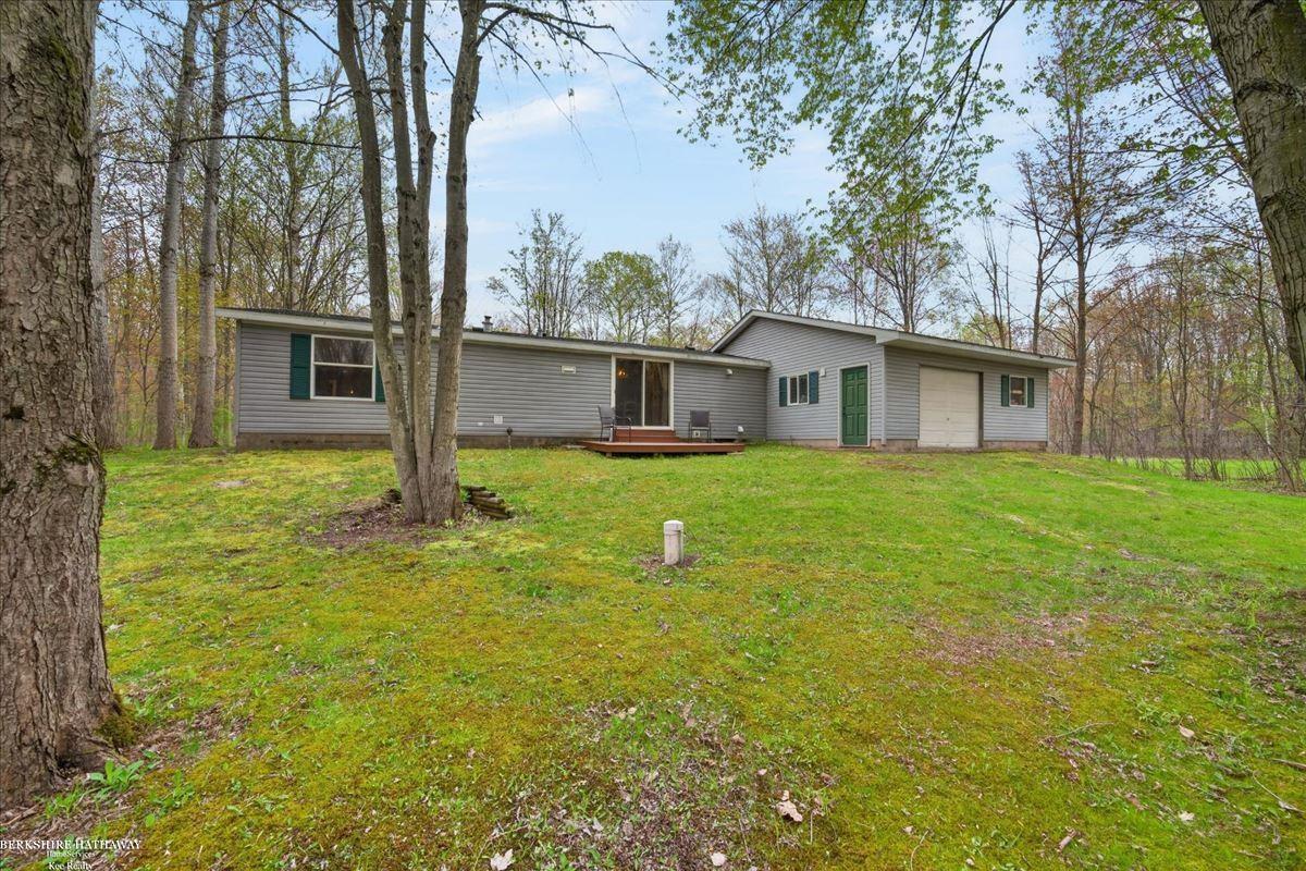 4808 North Water Road Sanford, MI 48657 - Photo 30 of 36