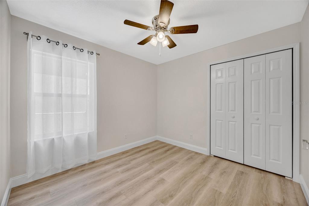 511 Center Point Road Valrico, FL 33594 - Photo 9 of 40