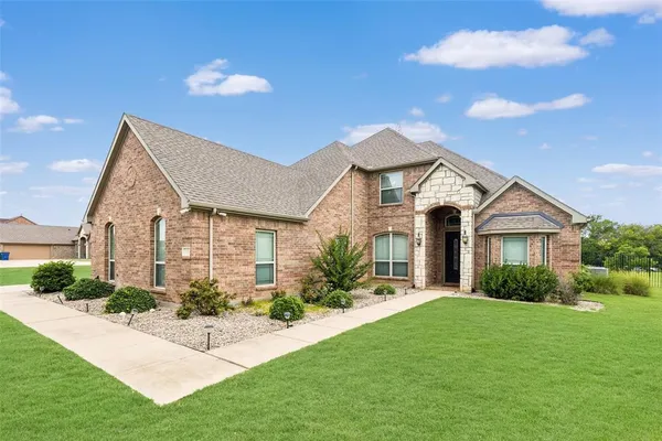 $625,000 | 139 Las Colinas Trail, Cross Roads, TX 76227