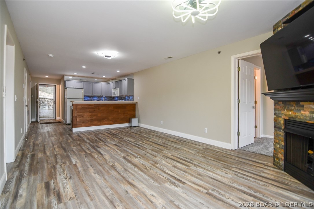 194 Sac Road, Unit D101 Sunrise Beach, MO 65079 - Photo 13 of 47