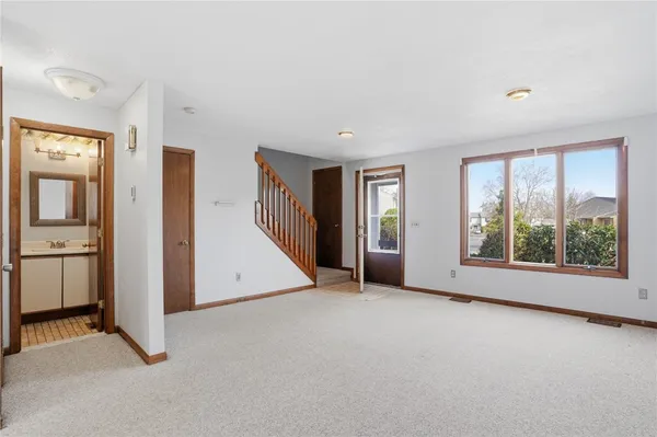 $259,900 | 53 Kristee Circle, West Warwick, RI 02893