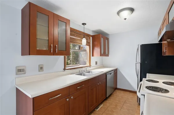 $259,900 | 53 Kristee Circle, West Warwick, RI 02893