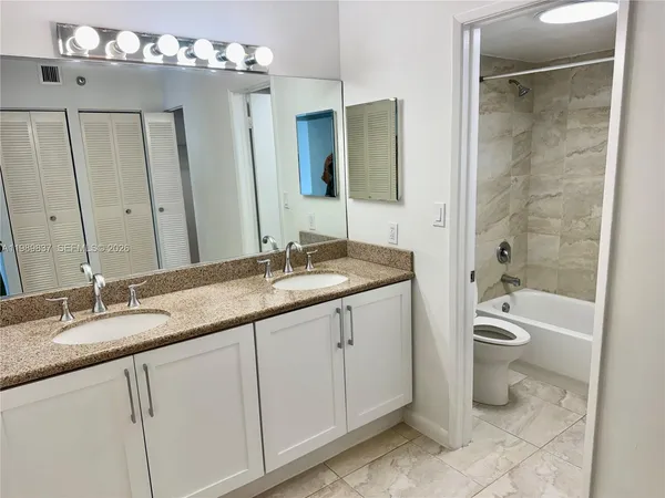 $2,800 | 20515 East Country Club Drive, Unit 246, Aventura, FL 33180
