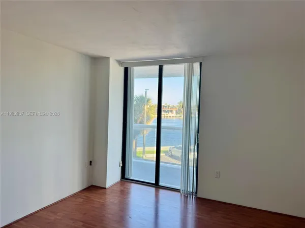 $2,800 | 20515 East Country Club Drive, Unit 246, Aventura, FL 33180