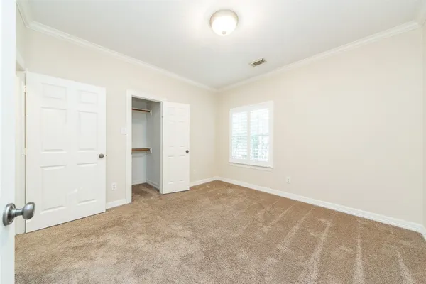 $3,200 | 6318 Elm Court, Bellaire, TX 77401