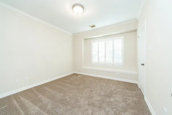 $3,200 | 6318 Elm Court, Bellaire, TX 77401