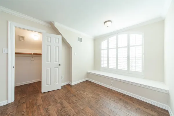 $3,200 | 6318 Elm Court, Bellaire, TX 77401