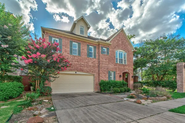 $3,200 | 6318 Elm Court, Bellaire, TX 77401