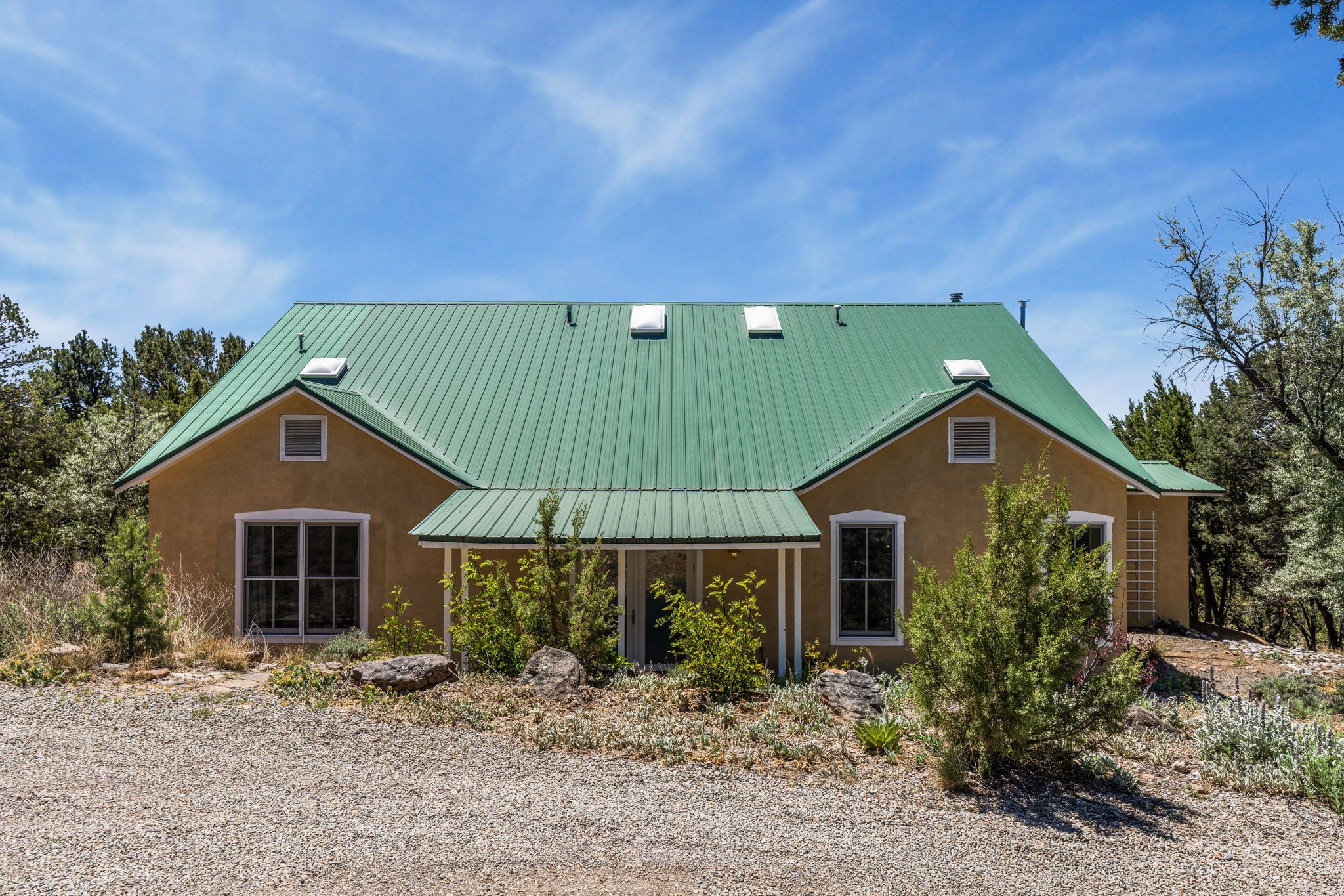 36 San Sebastian Road Santa Fe, NM 87505 - Photo 4 of 60 Main House