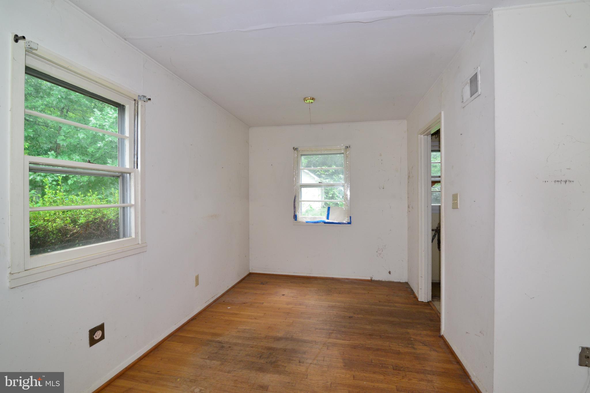 1808 Anderson Road Falls Church, VA 22043 - Photo 5 of 15 Dining Area