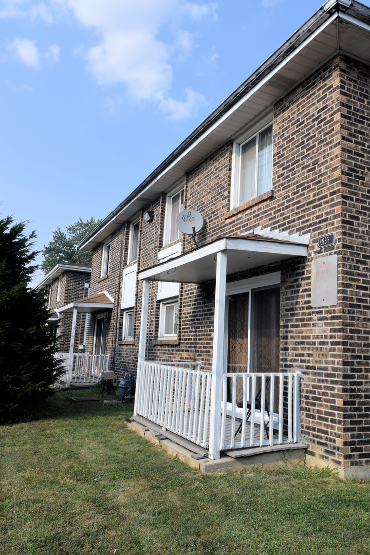 9835 South Harlem Avenue, Unit R Chicago Ridge, IL 60415 - Photo 2 of 15 Gallery Image 2