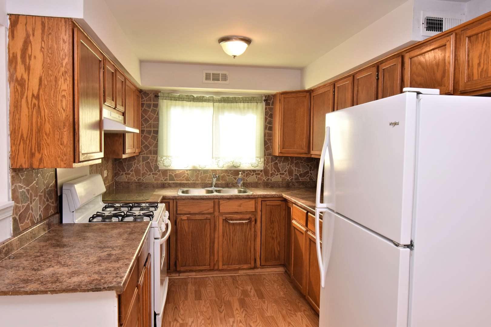 9835 South Harlem Avenue, Unit R Chicago Ridge, IL 60415 - Photo 8 of 15 Gallery Image 8