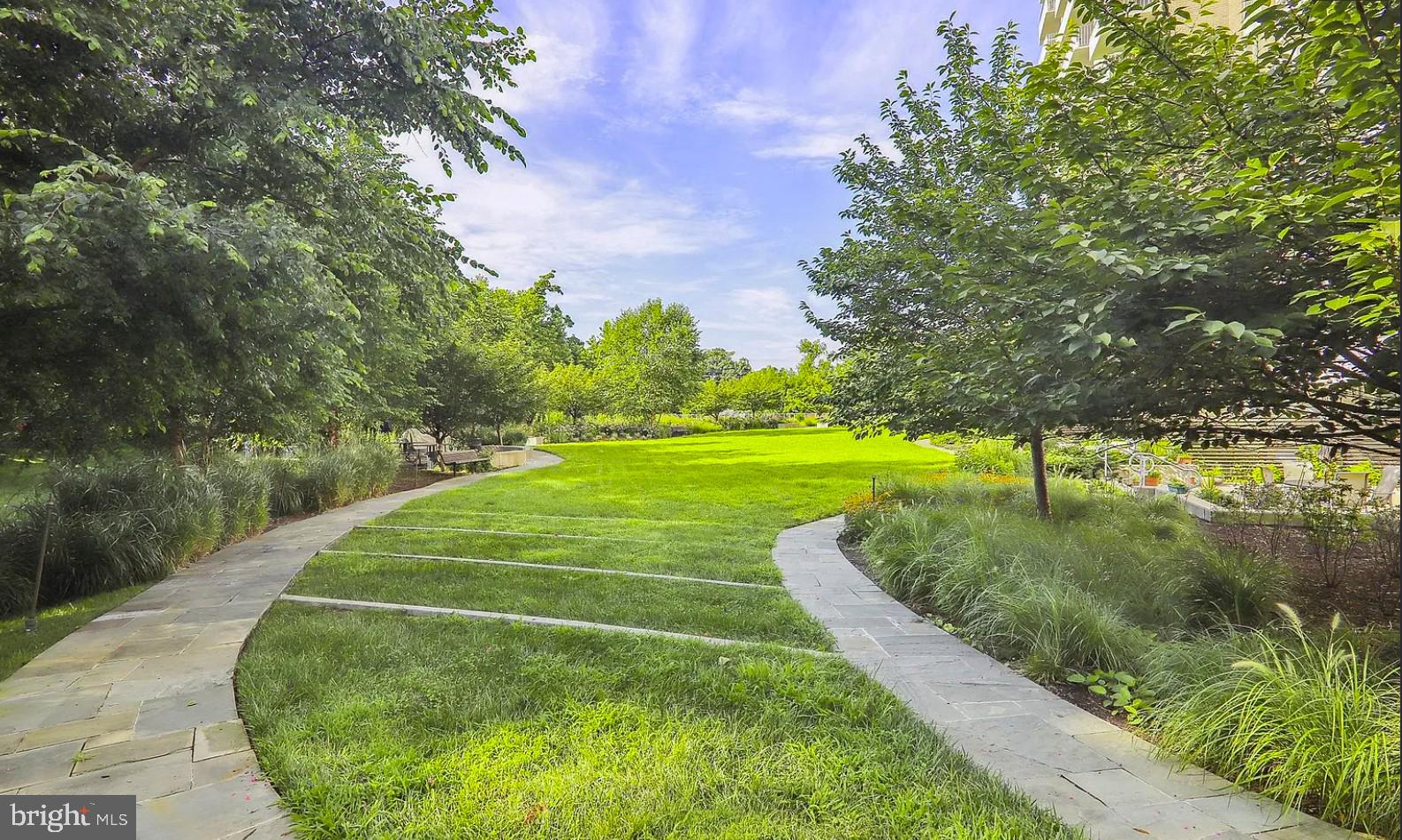 5101 River Road, Unit 513 Bethesda, MD 20816 - Photo 27 of 42 Beautiful Green Space