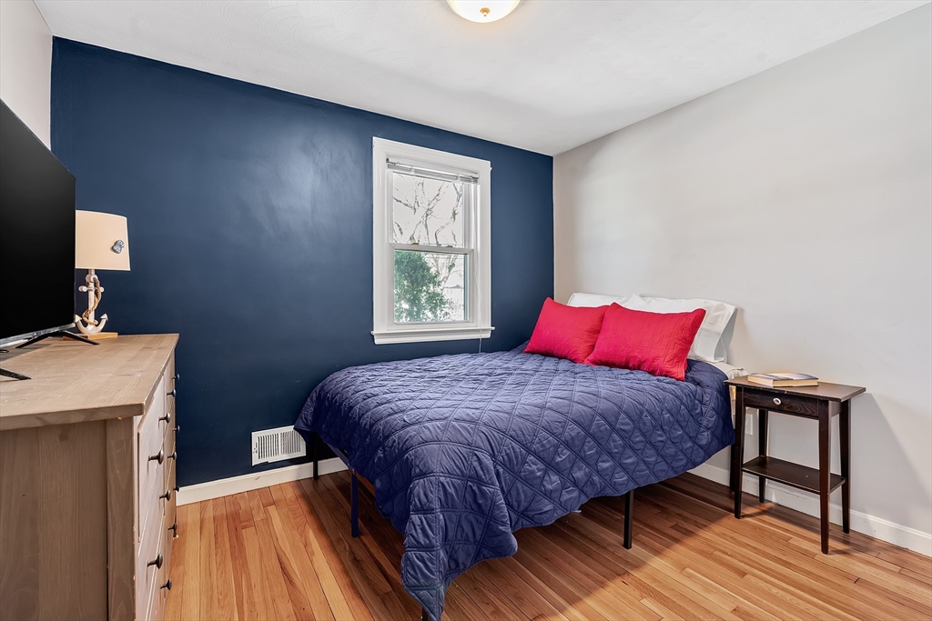 35 Gleason Street Framingham, MA 01701 - Photo 11 of 17