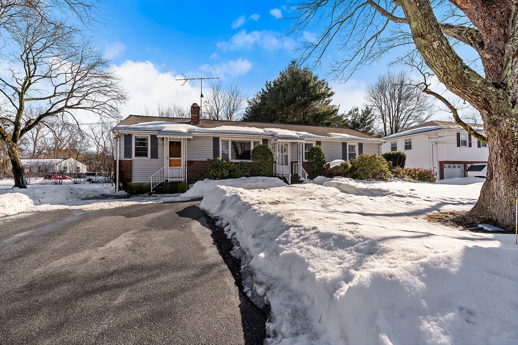 35 Gleason Street Framingham, MA 01701 - Photo 2 of 17