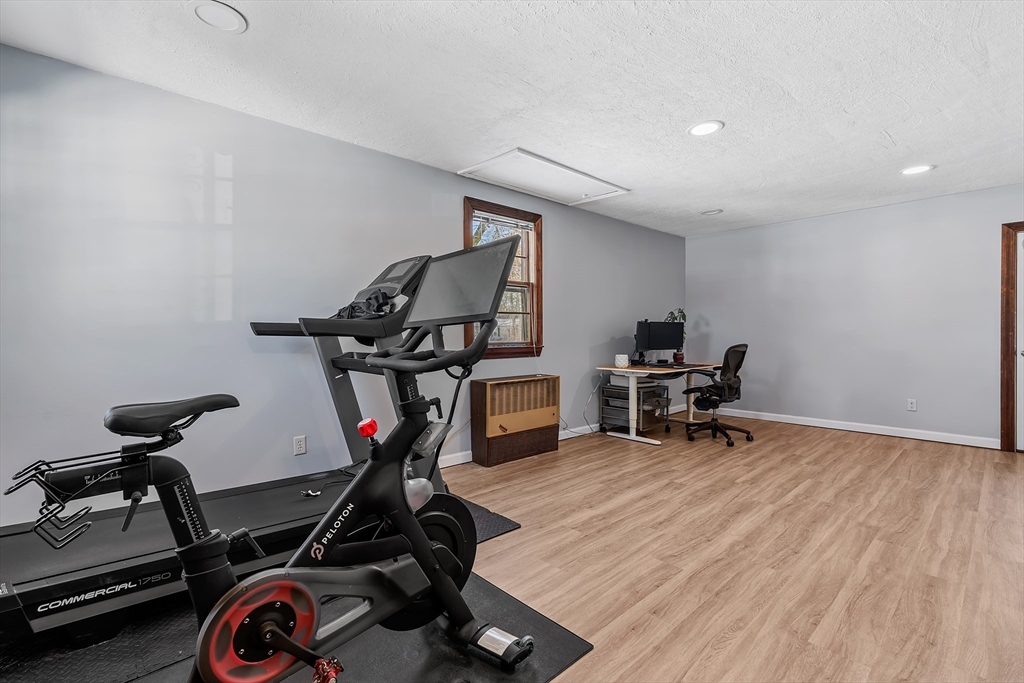 35 Gleason Street Framingham, MA 01701 - Photo 8 of 17
