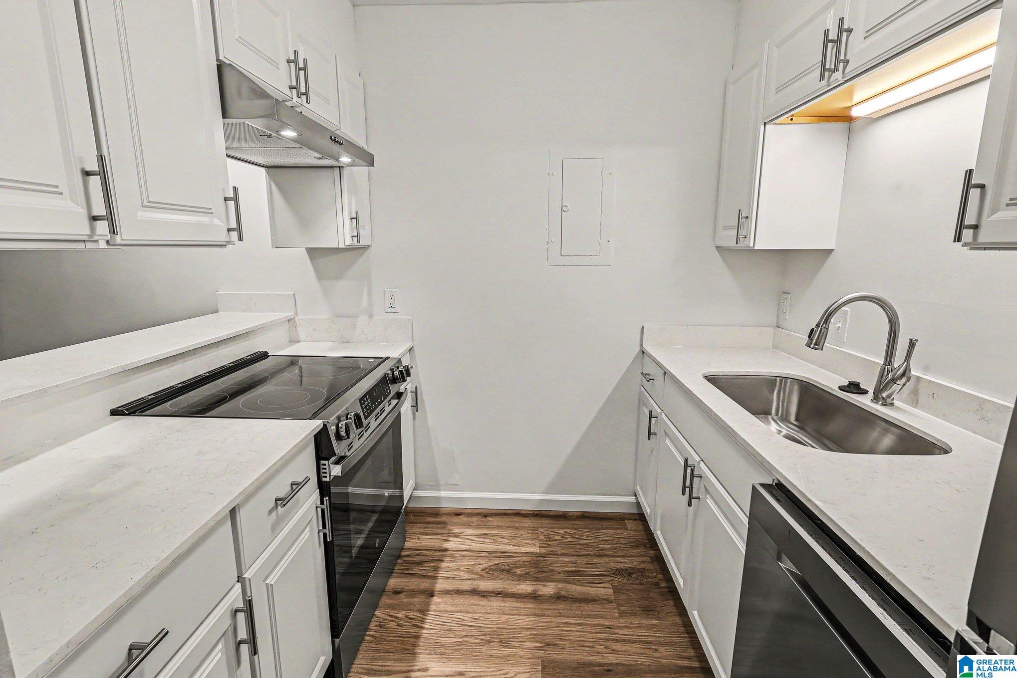 3350 Altamont Road South, Unit E21 Birmingham, AL 35205 - Photo 3 of 15