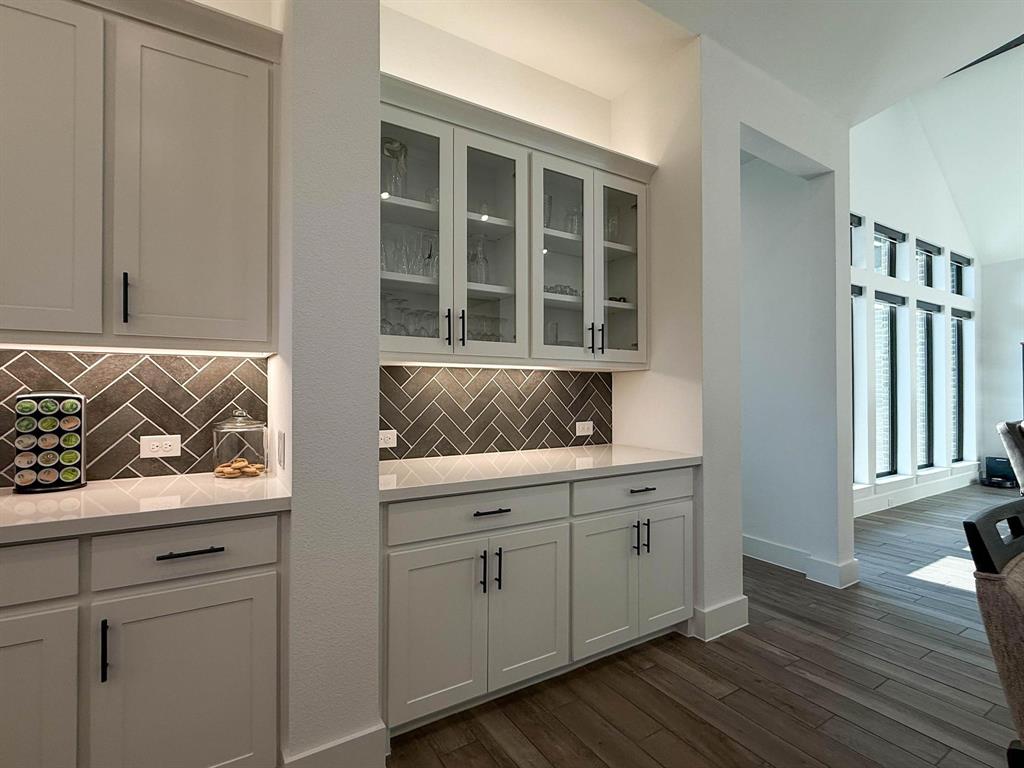 1620 Ripasso Way McLendon-Chisholm, TX 75032 - Photo 22 of 40 a view of cabinets and window