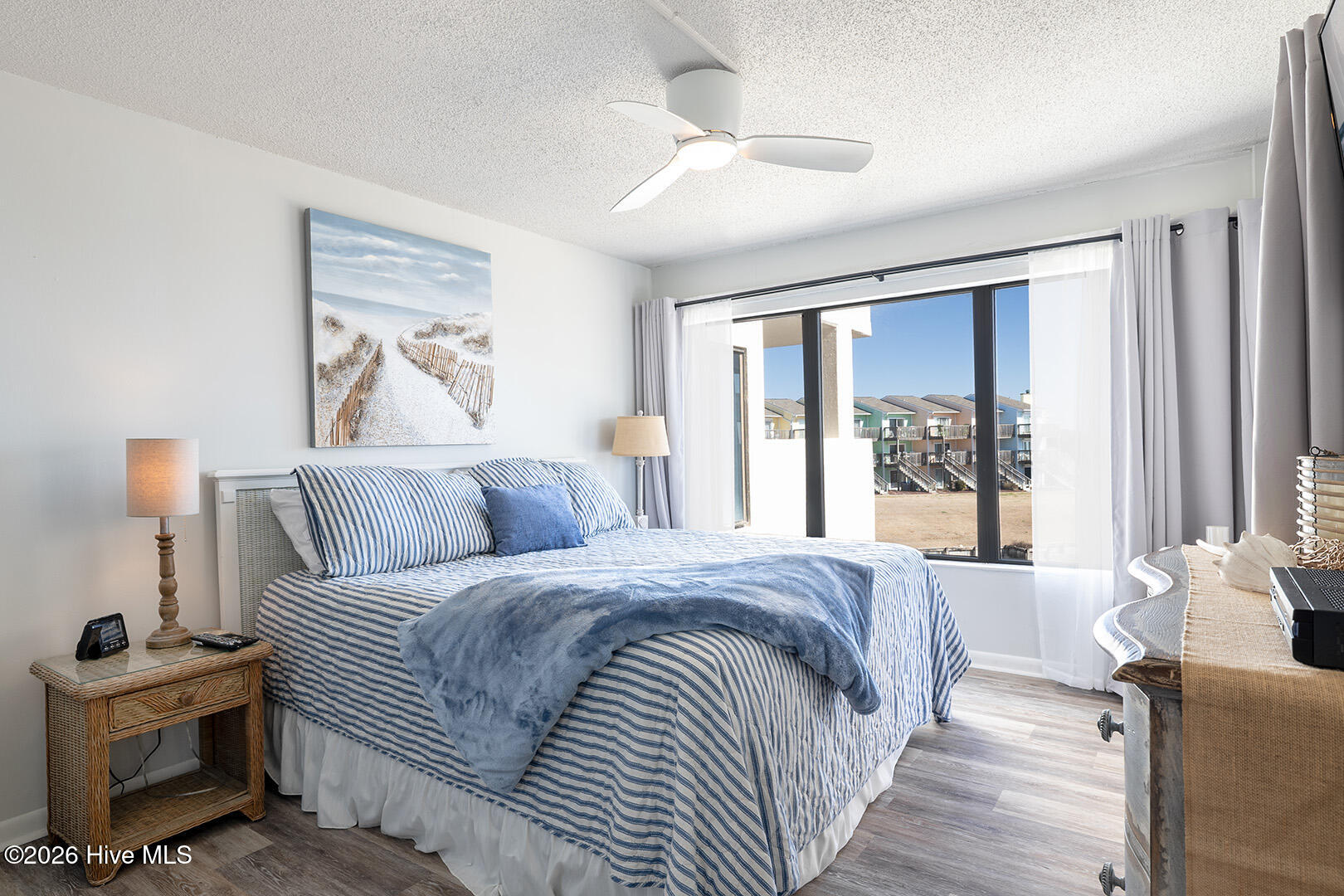 8801 Reed Drive, Unit 115W Emerald Isle, NC 28594 - Photo 16 of 30 Sound of the Sea W115 021 king with bath