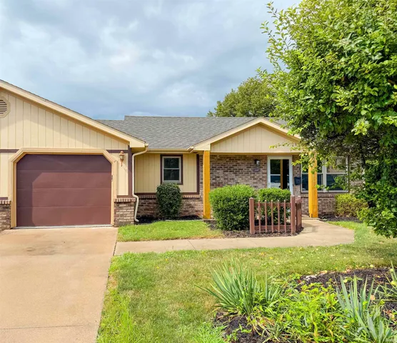 $164,900 | 1137 Southampton Drive, Decatur, IN 46733