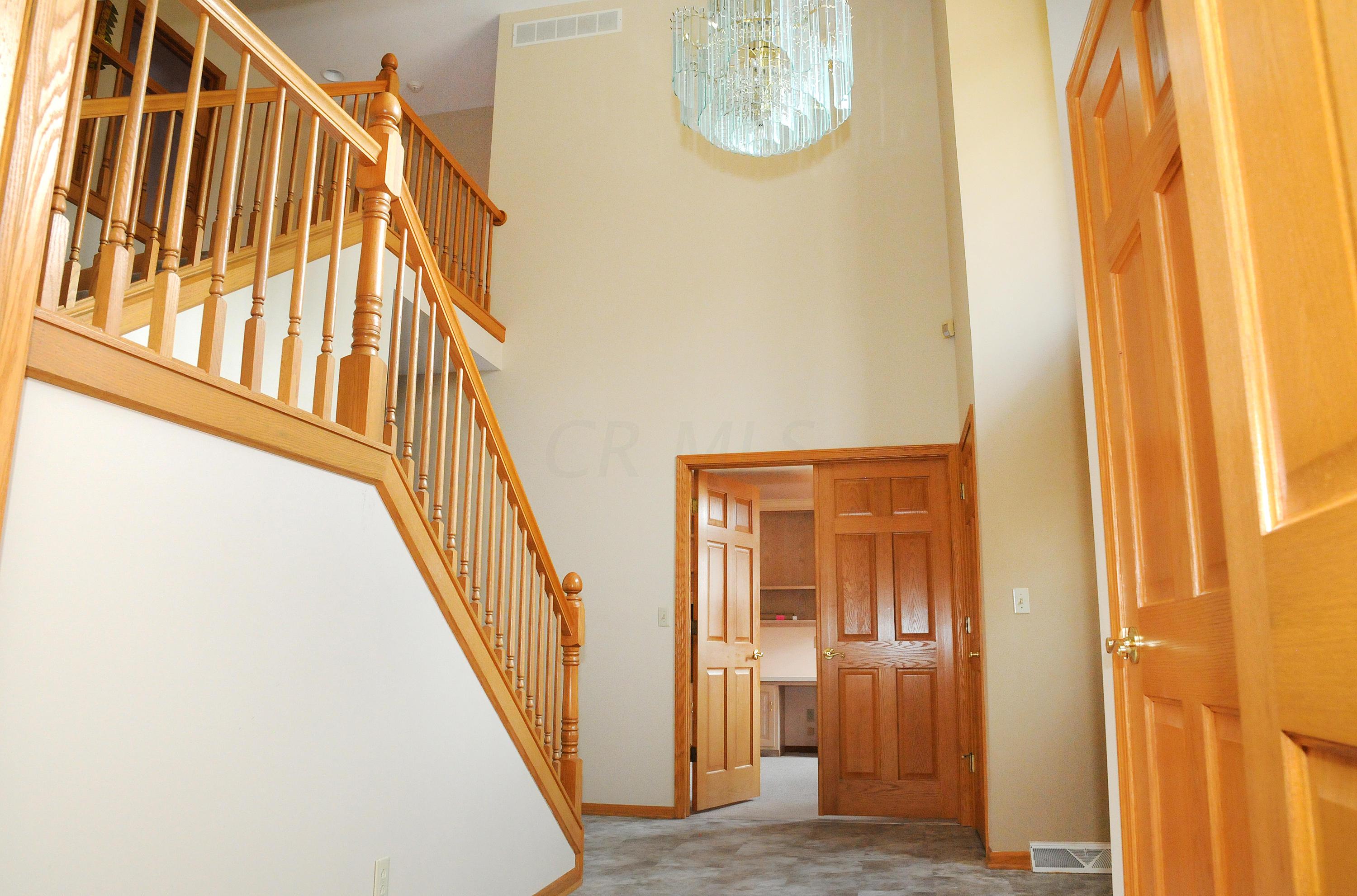 8800 Clinton Road Cambridge, OH 43725 - Photo 11 of 63