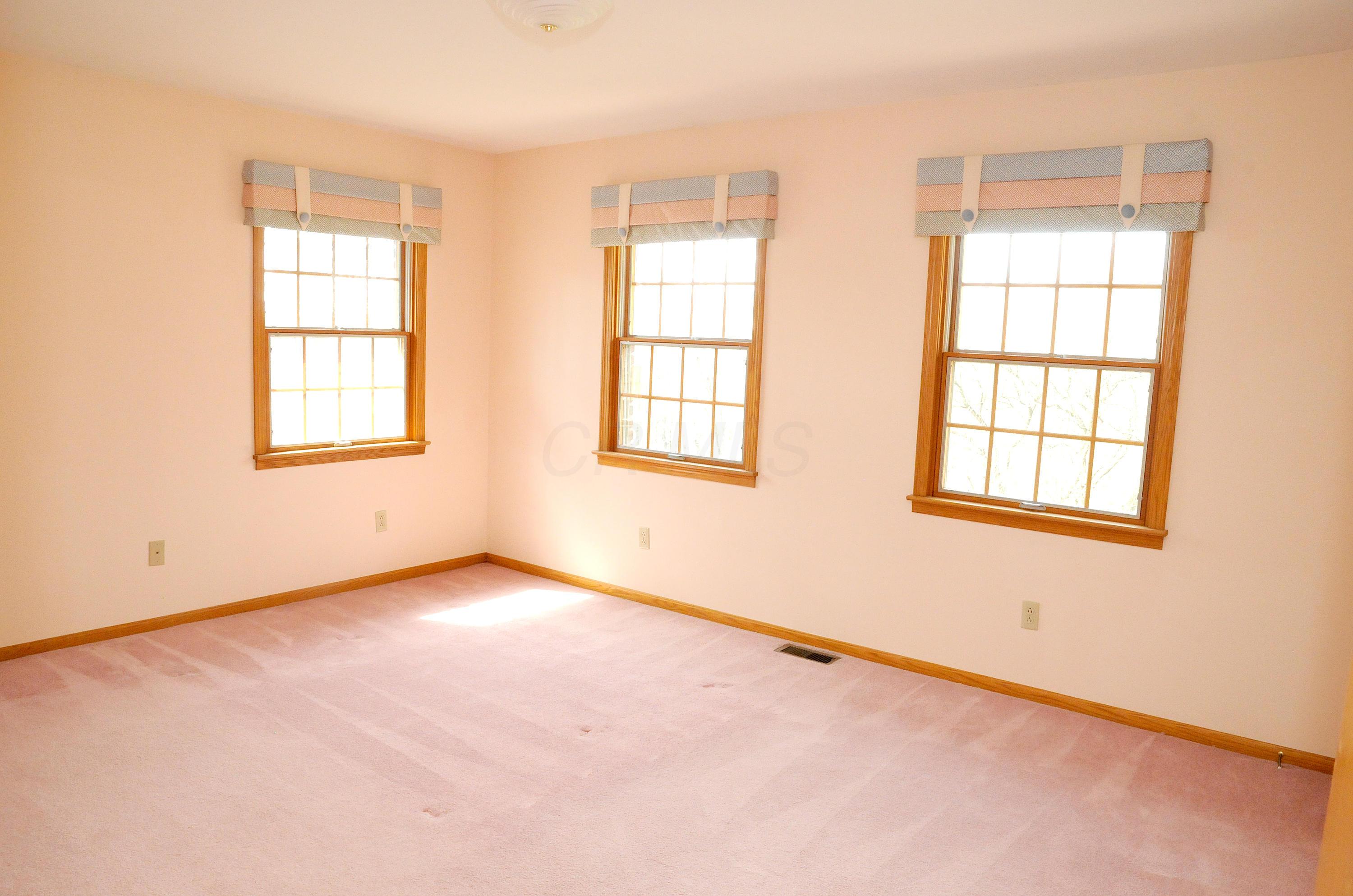 8800 Clinton Road Cambridge, OH 43725 - Photo 18 of 63