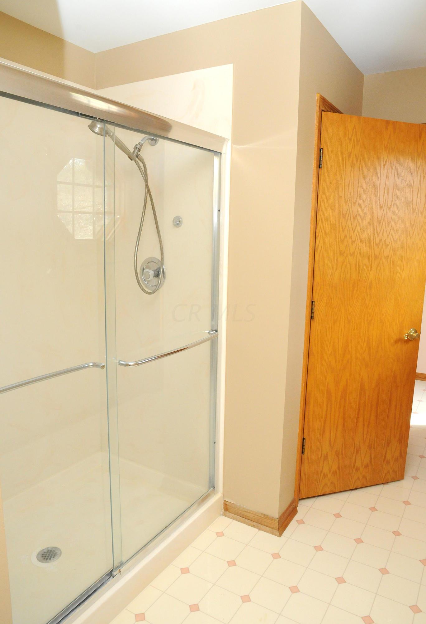 8800 Clinton Road Cambridge, OH 43725 - Photo 21 of 63