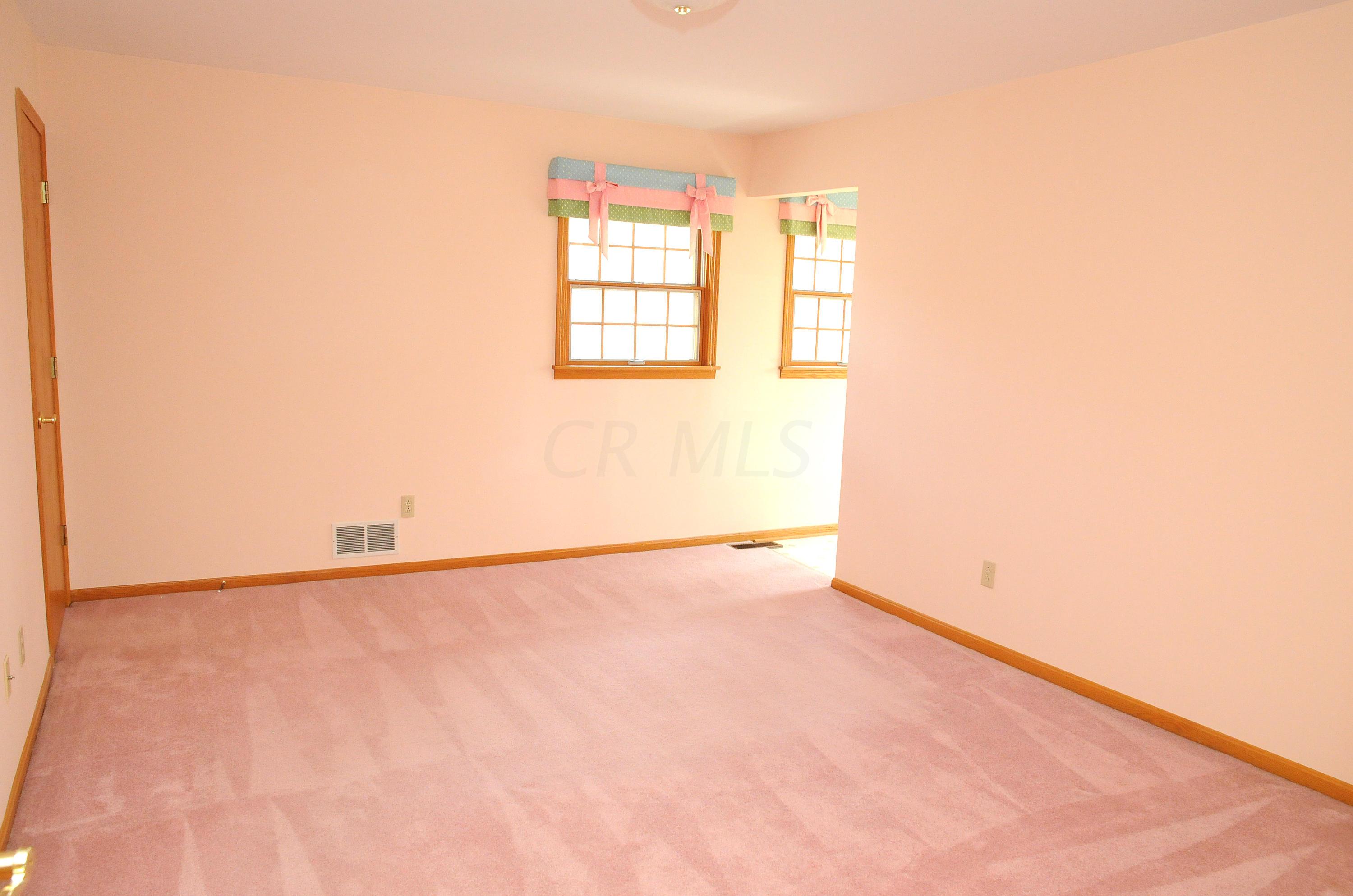 8800 Clinton Road Cambridge, OH 43725 - Photo 25 of 63