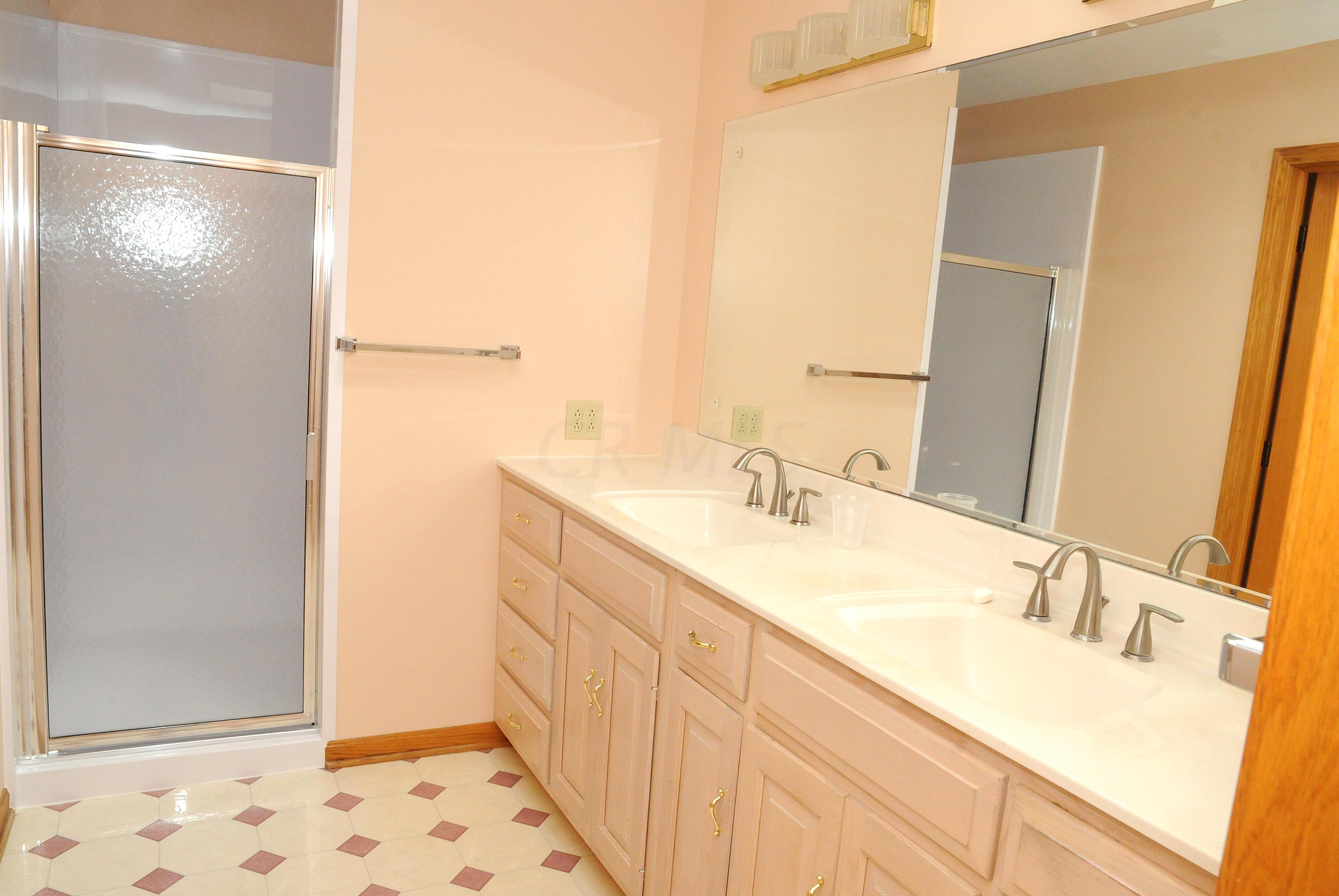 8800 Clinton Road Cambridge, OH 43725 - Photo 32 of 63