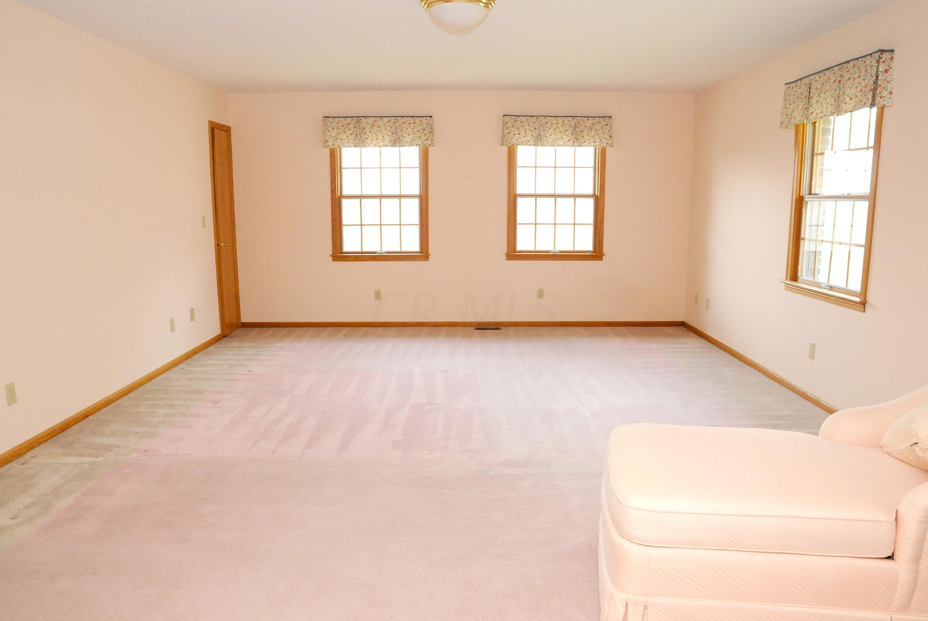 8800 Clinton Road Cambridge, OH 43725 - Photo 35 of 63
