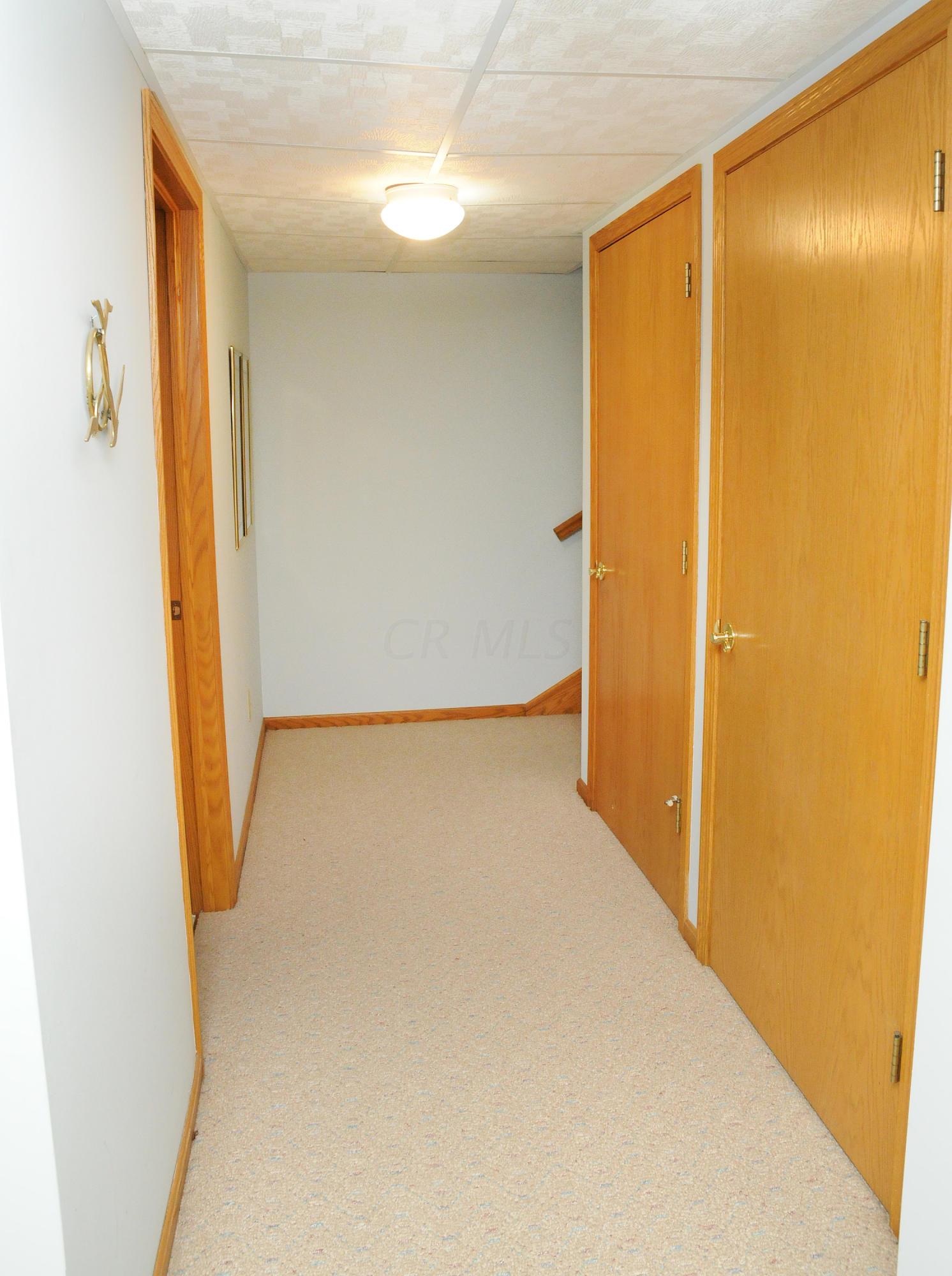 8800 Clinton Road Cambridge, OH 43725 - Photo 40 of 63
