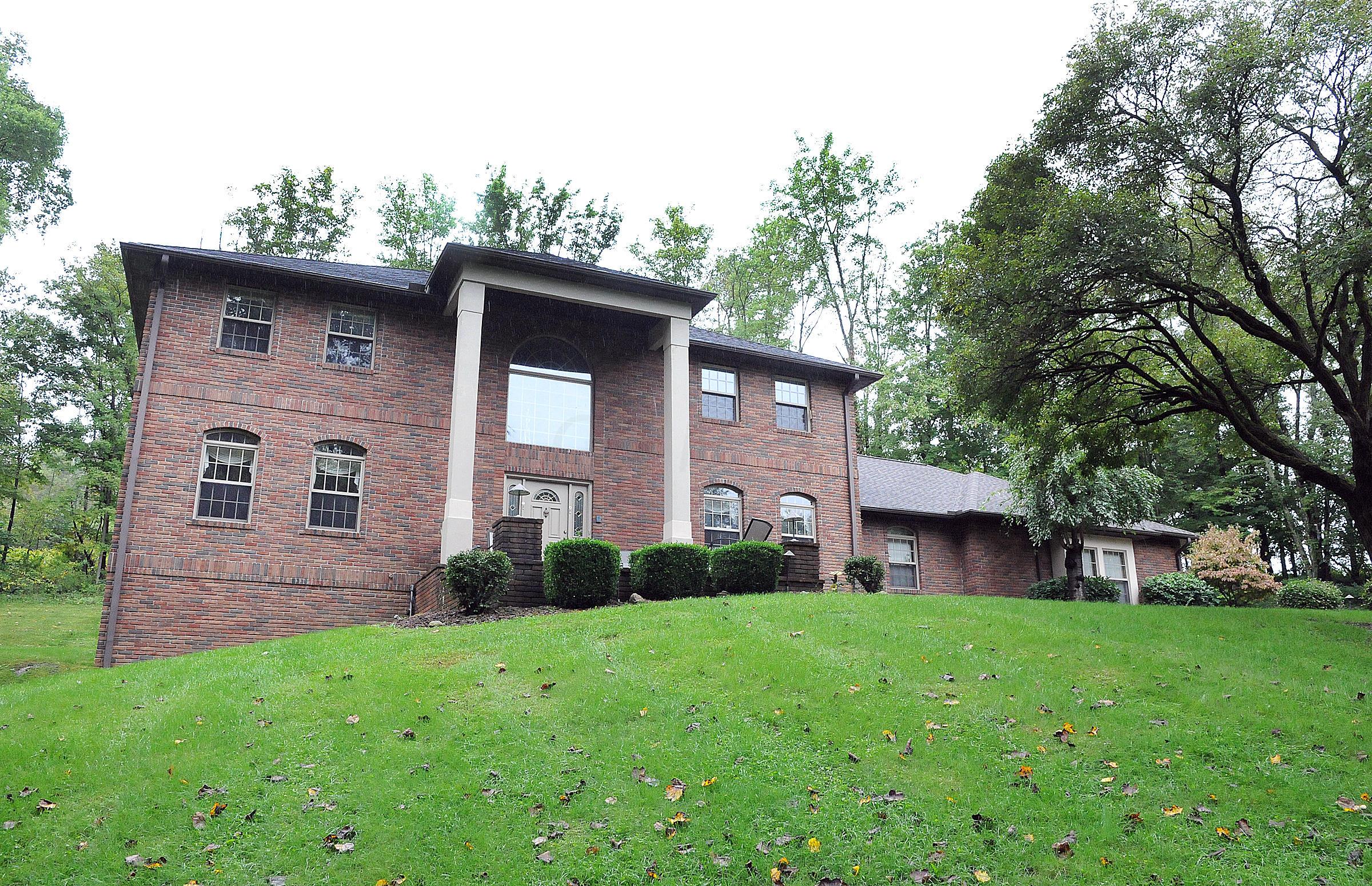 8800 Clinton Road Cambridge, OH 43725 - Photo 4 of 63