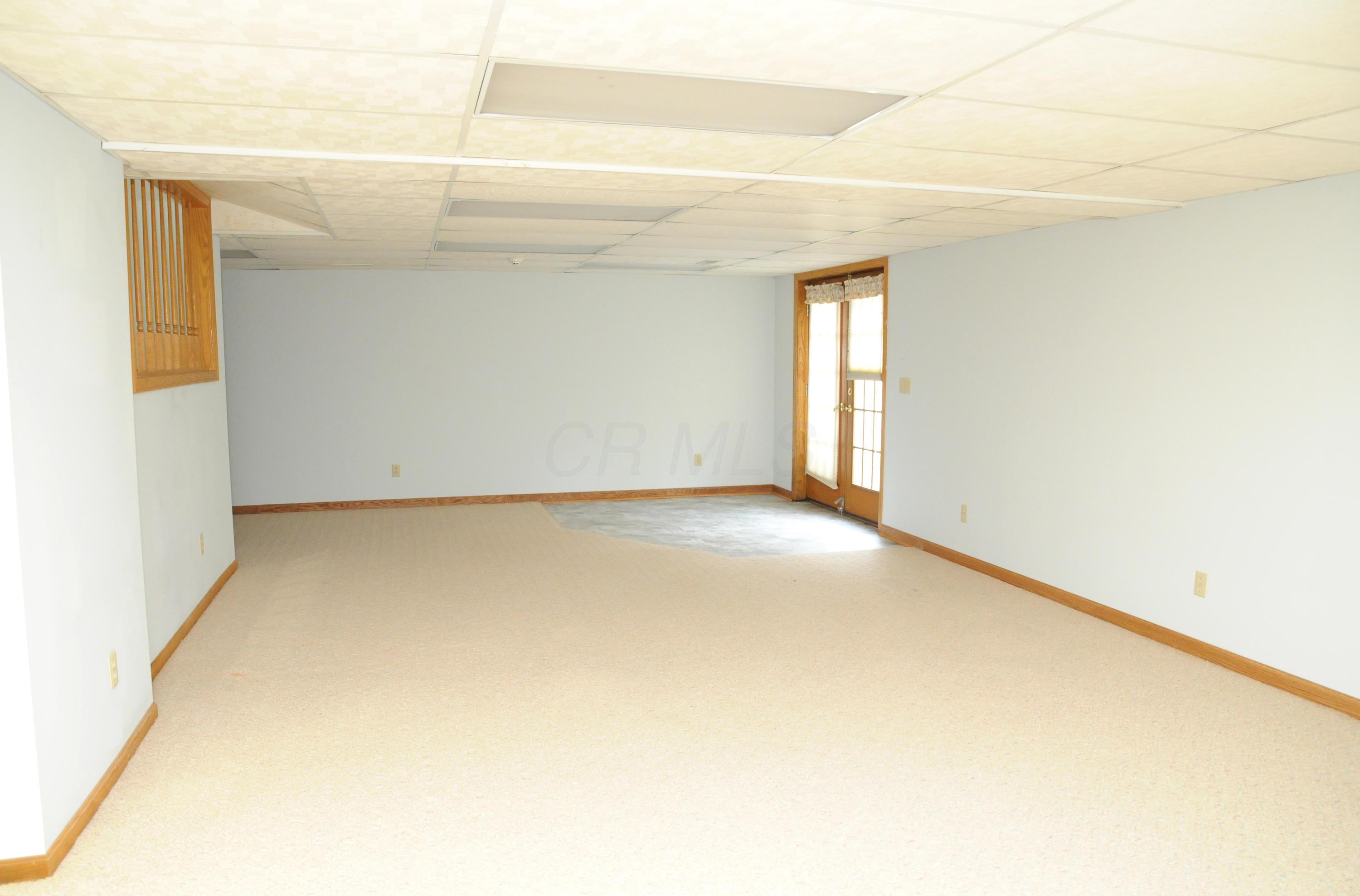8800 Clinton Road Cambridge, OH 43725 - Photo 43 of 63