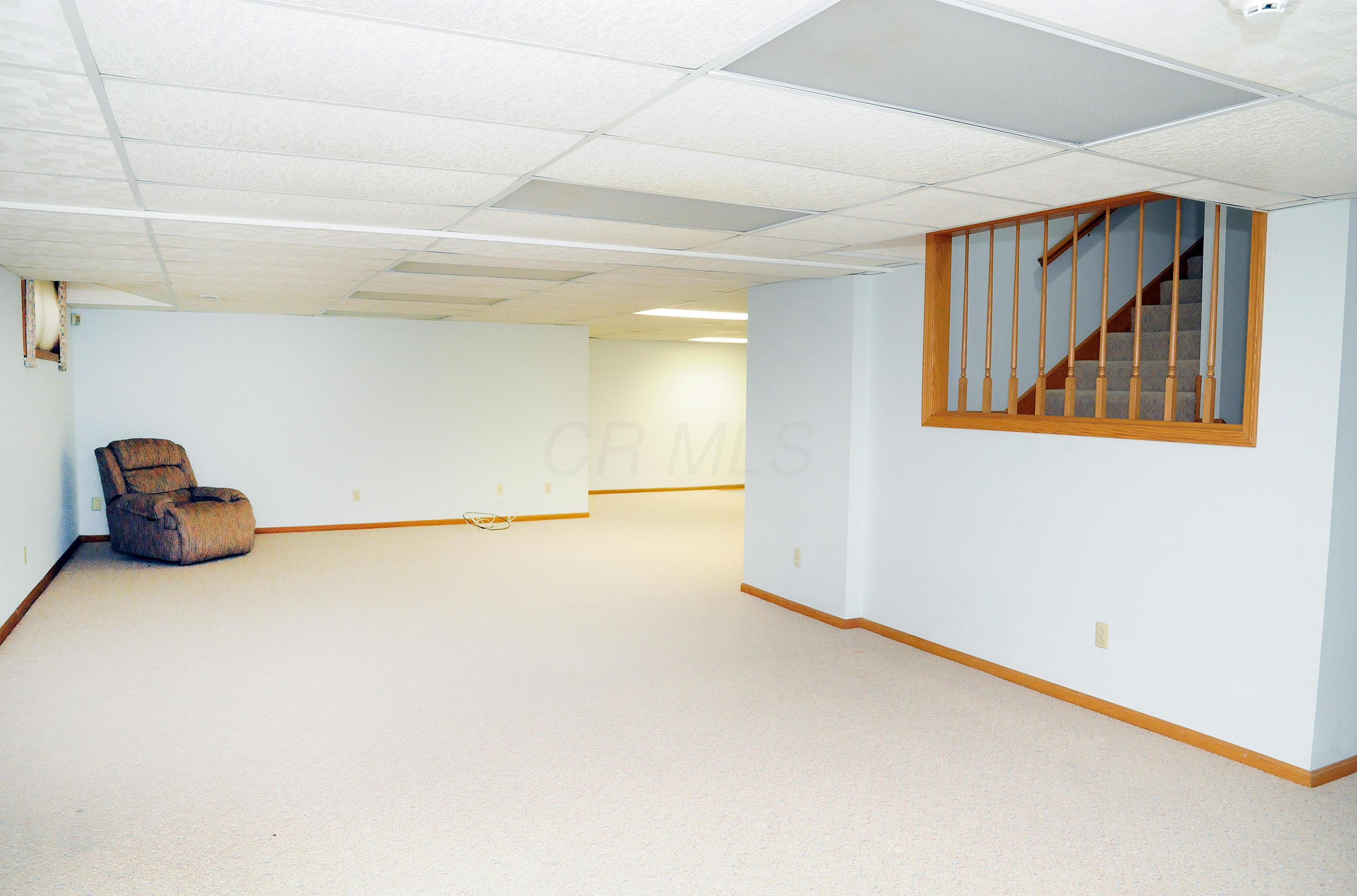 8800 Clinton Road Cambridge, OH 43725 - Photo 45 of 63