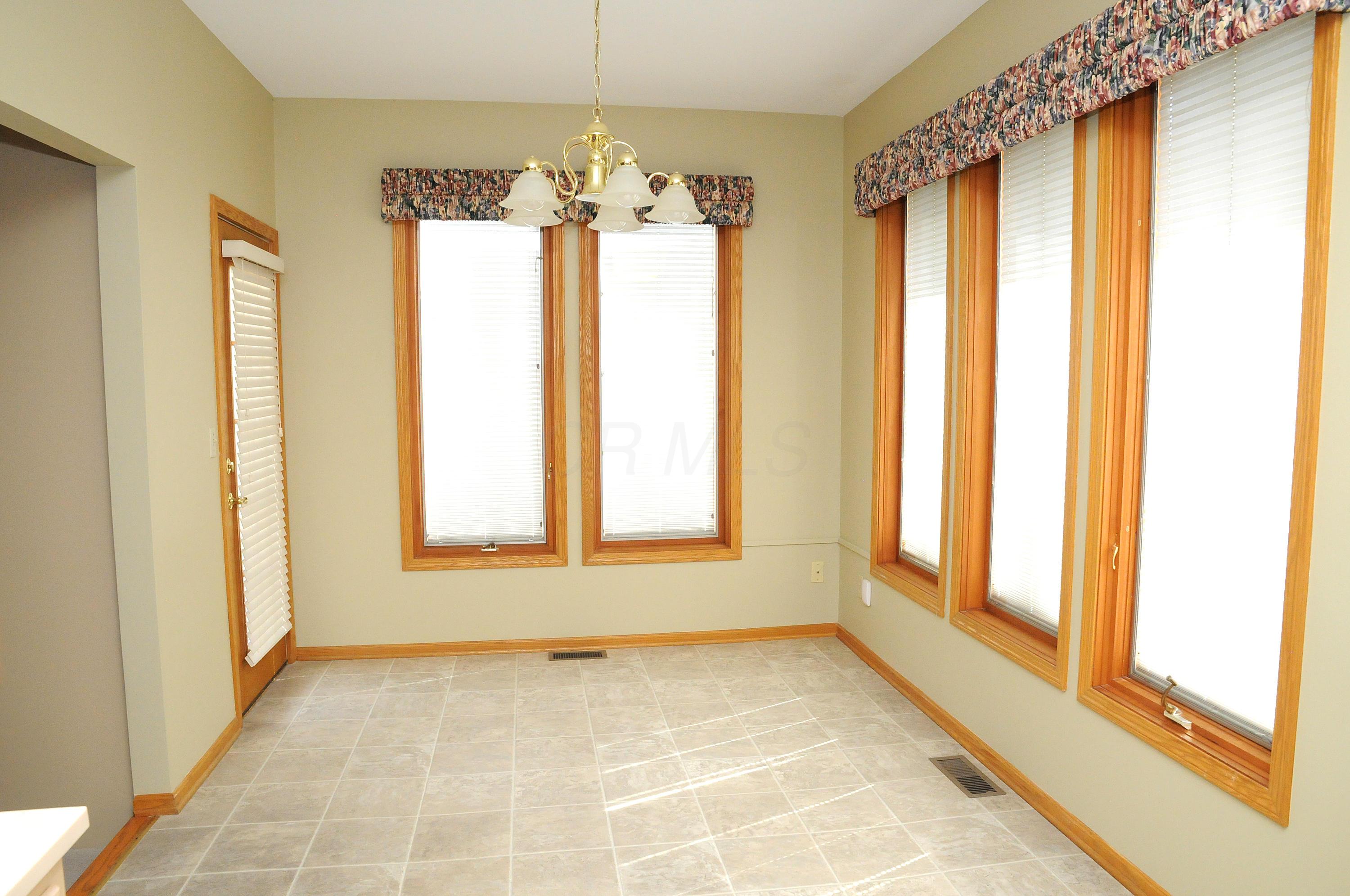 8800 Clinton Road Cambridge, OH 43725 - Photo 48 of 63
