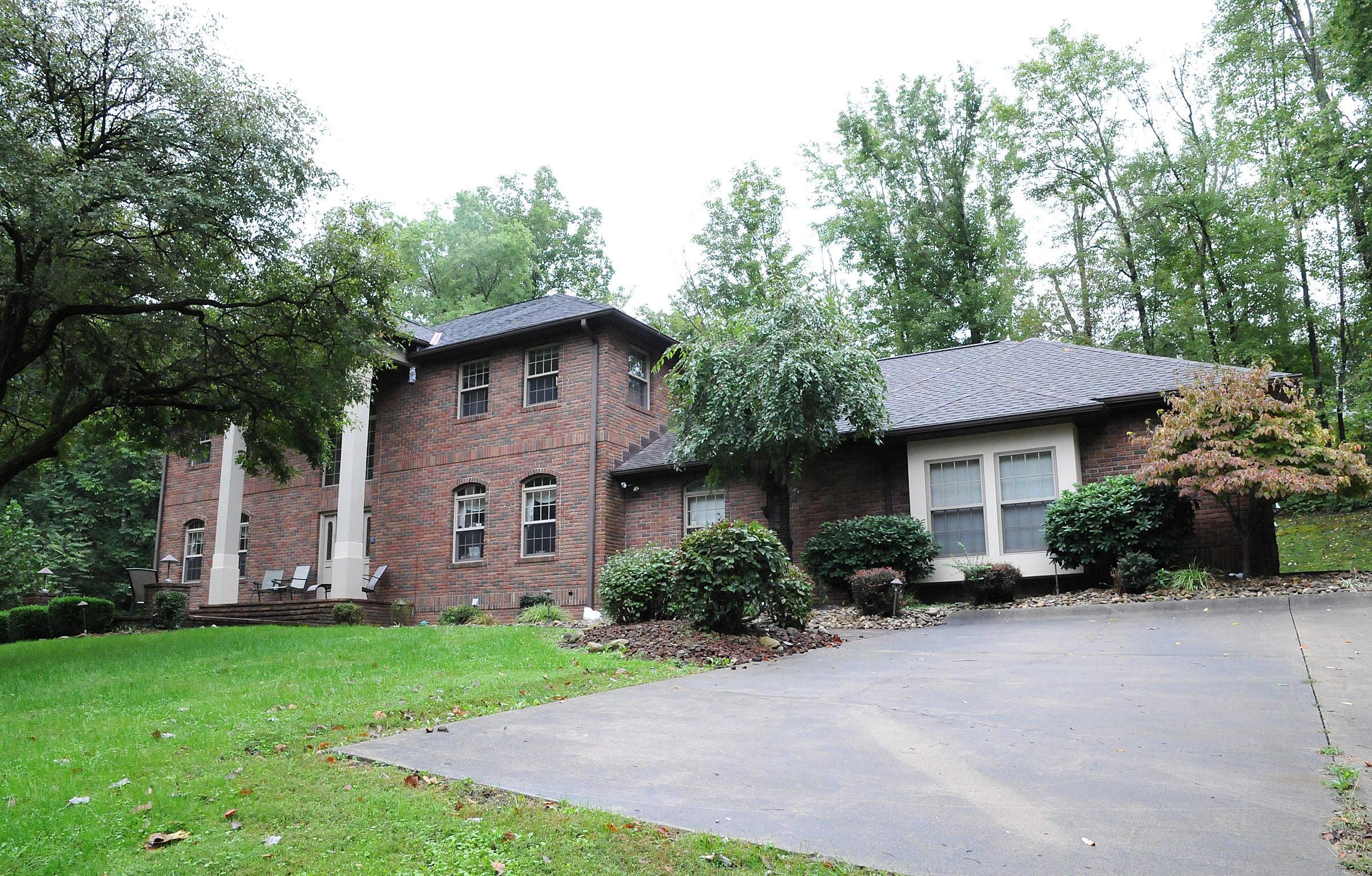 8800 Clinton Road Cambridge, OH 43725 - Photo 5 of 63