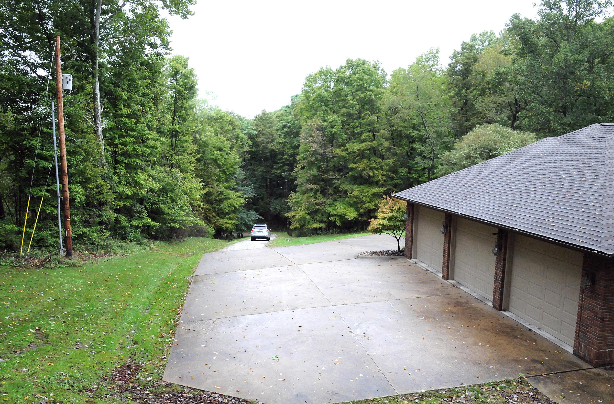 8800 Clinton Road Cambridge, OH 43725 - Photo 62 of 63