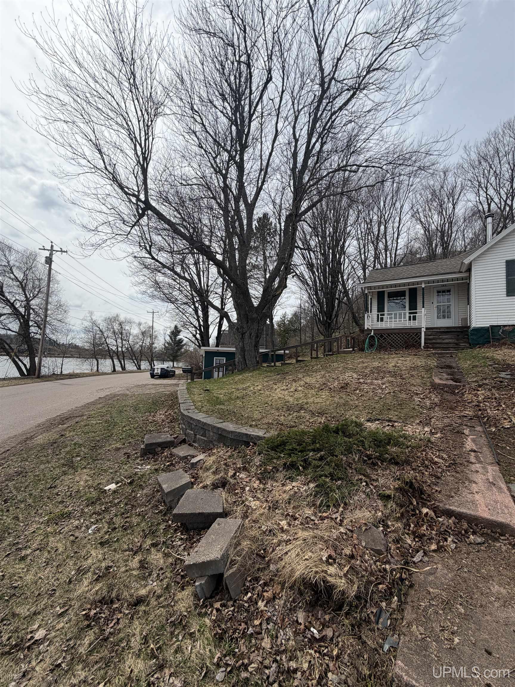 163 Cliff Street Ishpeming, MI 49849 - Photo 1 of 21